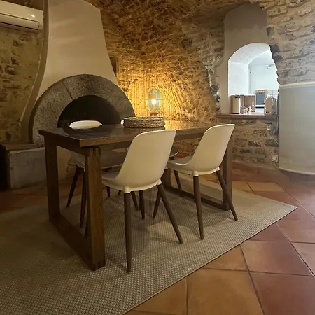 Appartement De Charme Avec Piscine *